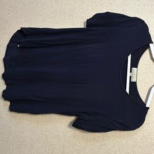 Medium Simply Southern tee. Navy blue